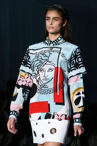 Look 50